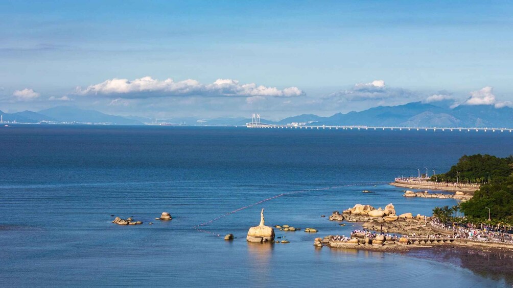 Picture 7 for Activity Zhuhai: Bridge Boat Tour, Qi'ao Island & Lunch Day Trip 1