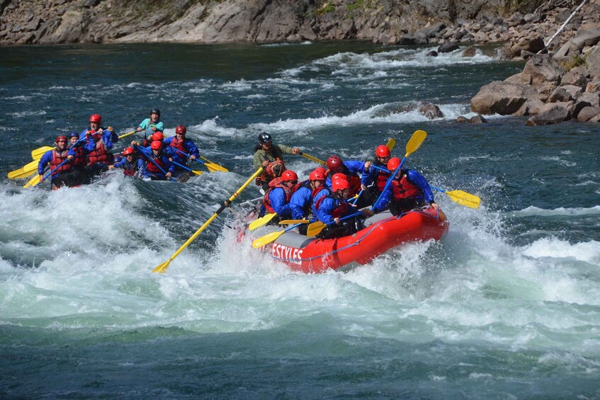 Wells Gray Park Full-Day Whitewater Rafting Adventure 1