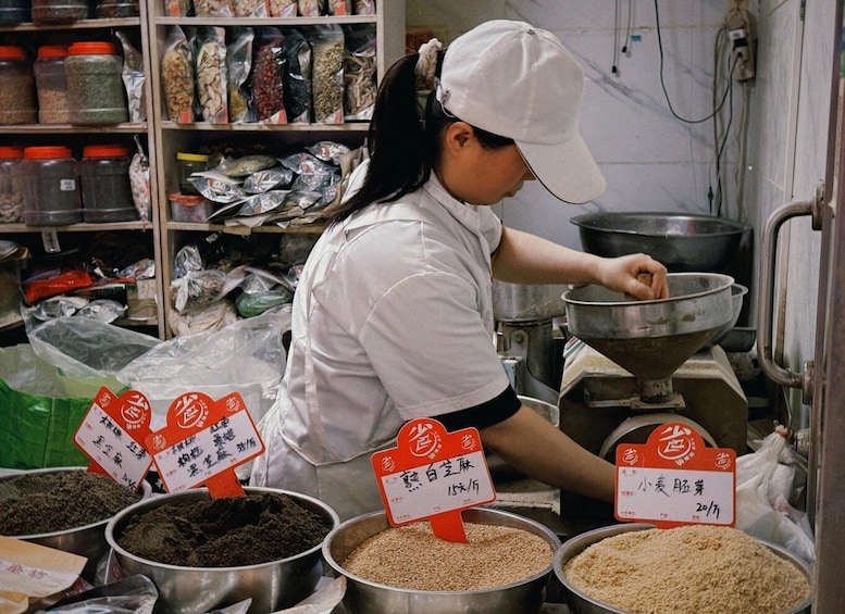 Beijing: Morning Life Tour with Breakfast & Hutong Visit 1