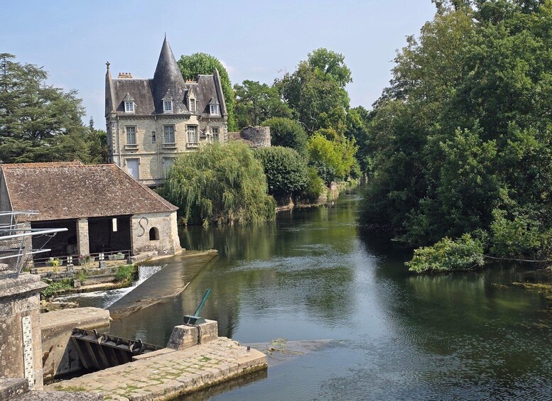 Picture 10 for Activity Fontainebleau, Barbizon and Moret-sur-Loing Trip From Paris 5