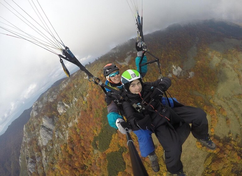 Picture 5 for Activity Transylvania: Hike and fly by paraglider day trip 4