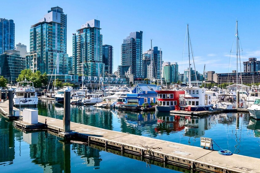 Vancouver Lookout Private Tour with Skip-the-line Tickets 1