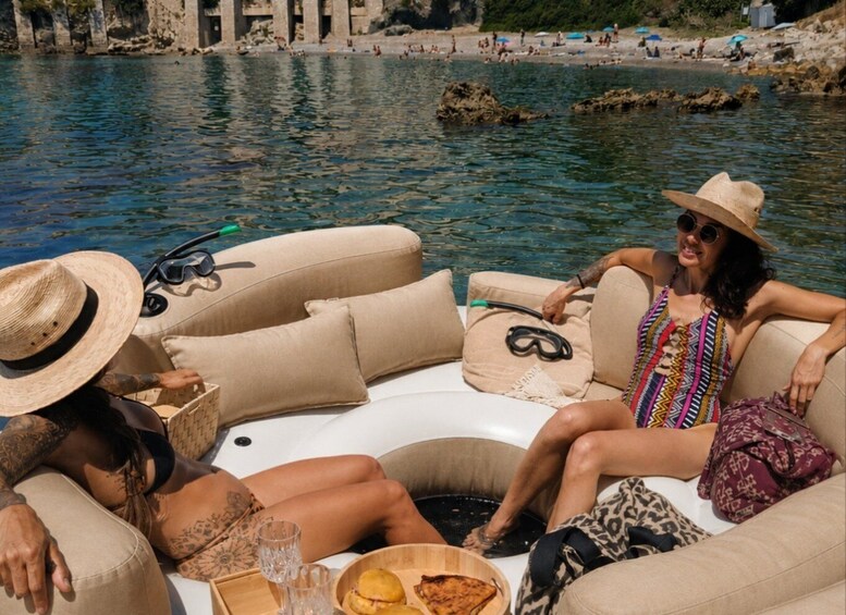 Picture 1 for Activity Nice: exclusive floating picnic experience 2
