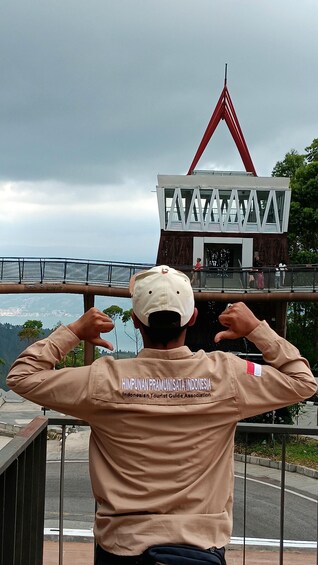 Berastagi: Guided Volcano Hike, Lake Toba, and Culture Tour 1