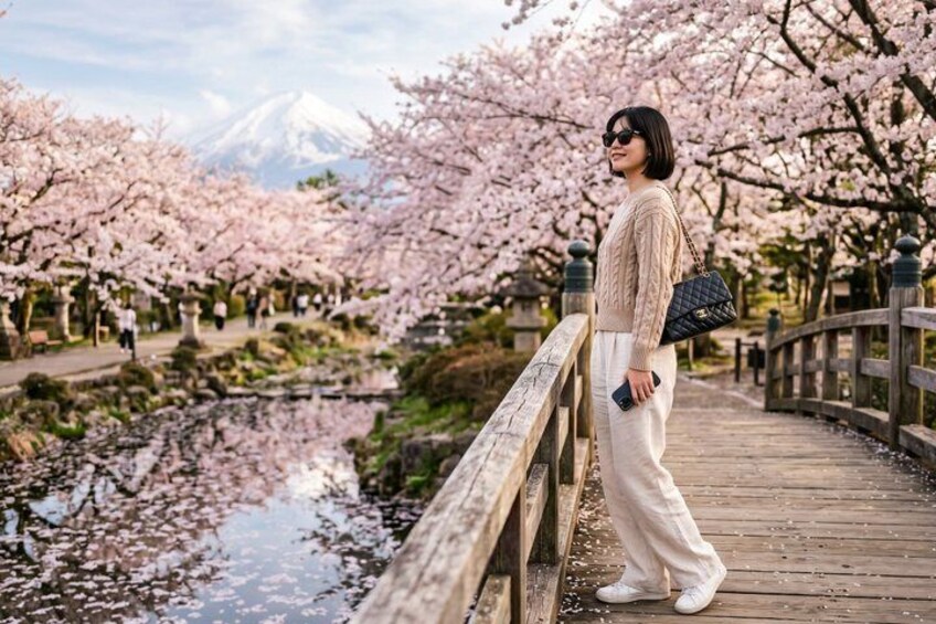 Private Mount Fuji Tour with Chureito Pagoda from Tokyo 1