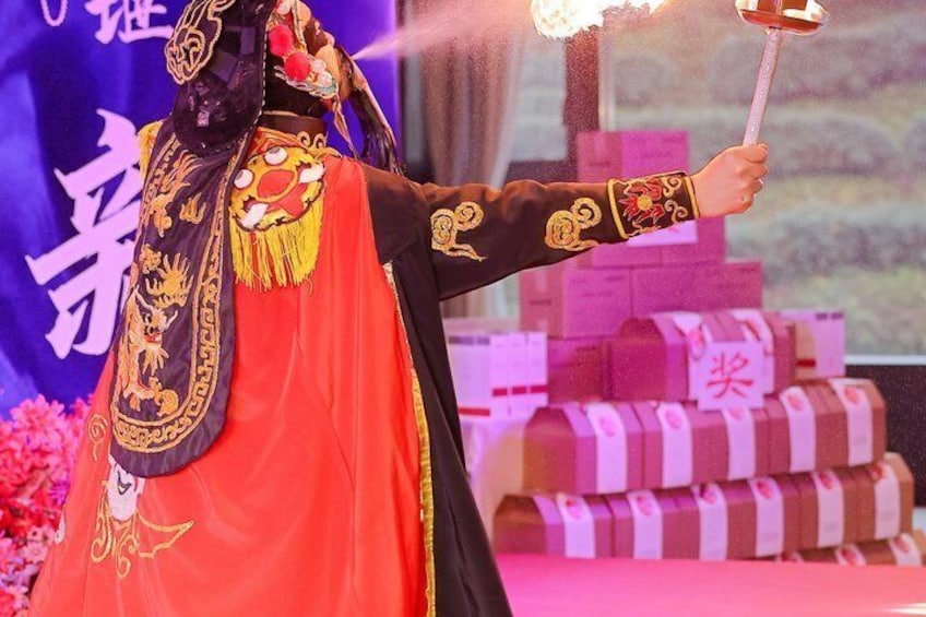 Chengdu Tea Ceremony and Sichuan Opera Permanence Experience 3