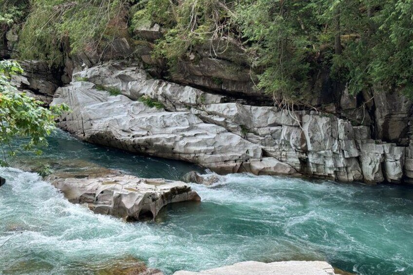 Leavenworth Day Trip from Seattle with Scenic Cascade Mountains 5