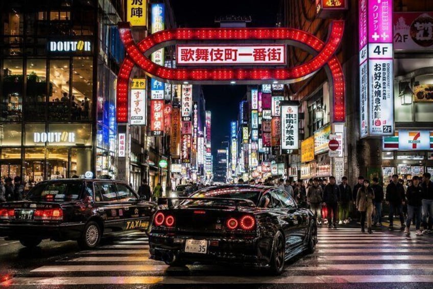 Private Shinjuku Night Tour and Daikoku JDM Car Meet in Tokyo 1