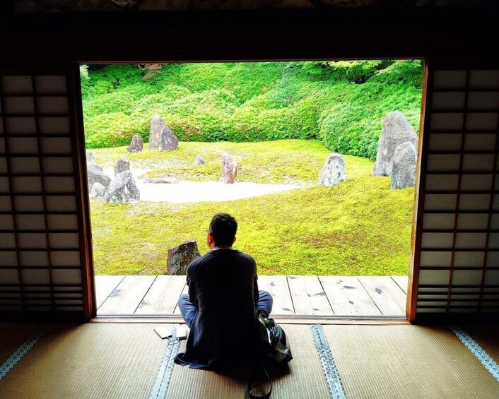 Kyoto: Tofuku-ji Temple and Komyo-in Guided Walking Tour 1