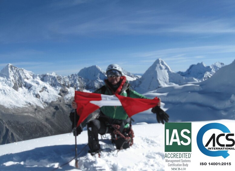 Pisco Glacier: Summit Climb and Acclimatization in the Cordillera Blanca 1