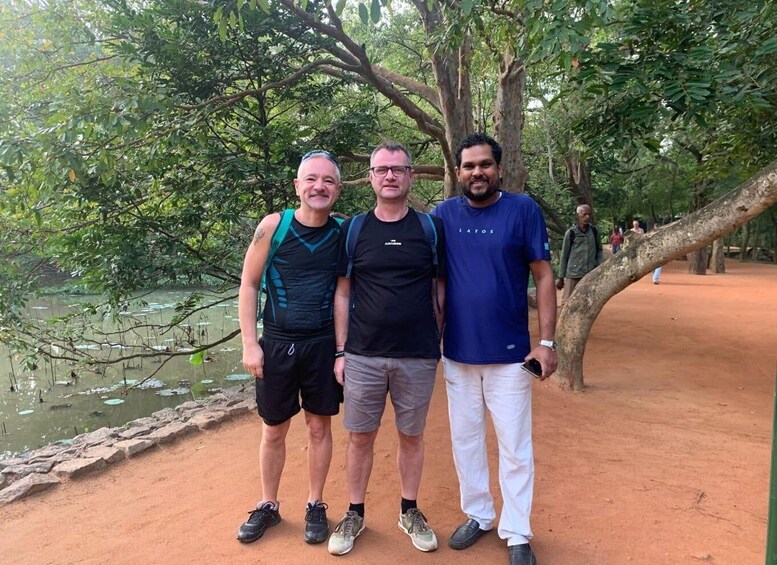 Hikkaduwa: Kayaking, Village Walk & Madu River Experience 1