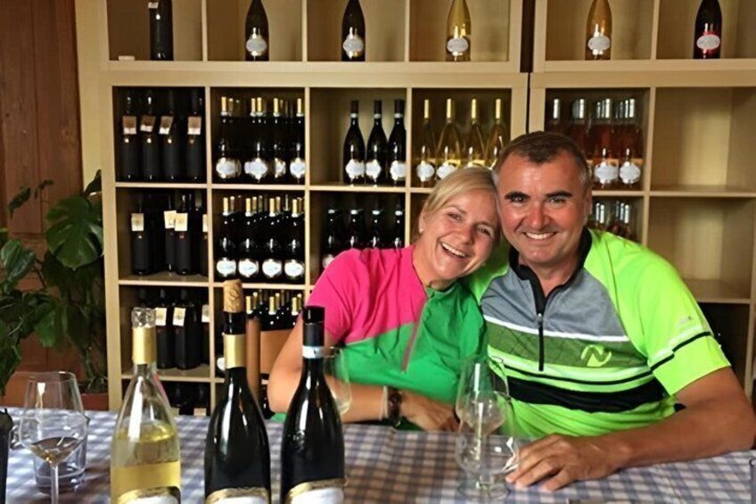 Lake Garda Tasting 5 Typical Wines with Chopping Board 1