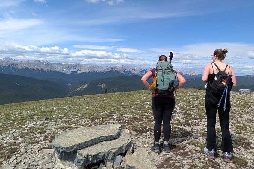 Calgary: Canadian Rockies Low-Impact Hiking Tour 3