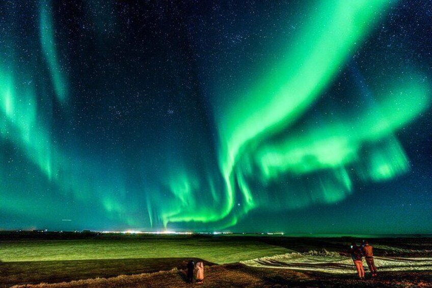 Reykjavik: Aurora Hunt with Expert Meteorological Planning 3