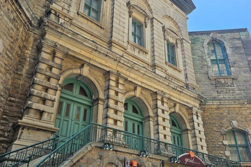 Montreal Walking and Metro Tour Culture History and Diversity 3