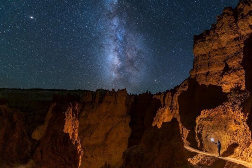 Goop the Loop Full Moon Hike in Bryce Canyon 1