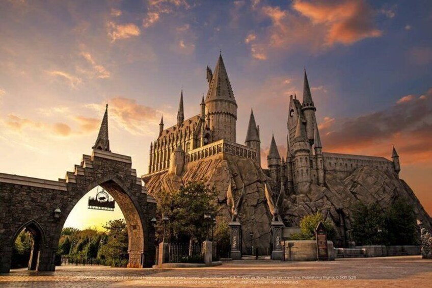 Universal Beijing Resort 1-Day Ticket with Buffet Option 1