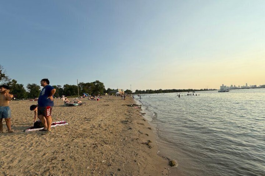 Detroit Belle Isle Highlights Tour with Private Transportation 4