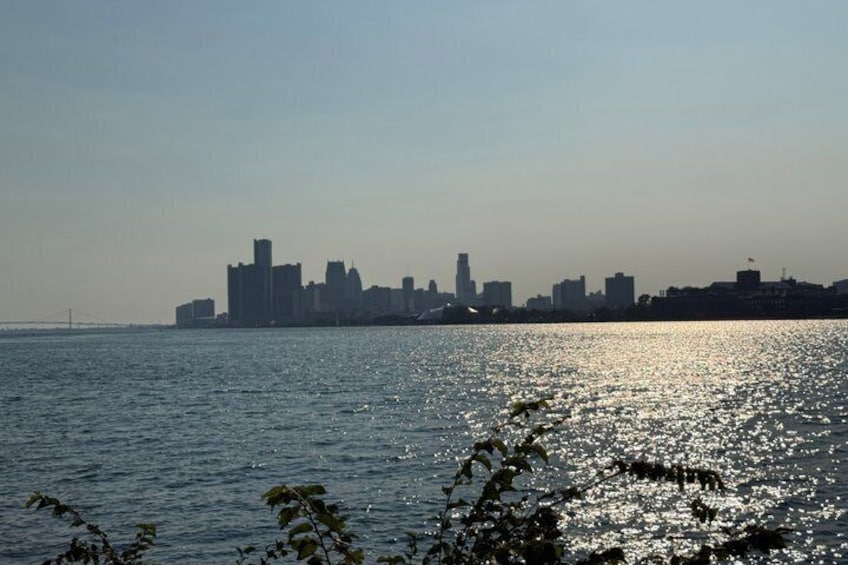 Detroit Belle Isle Highlights Tour with Private Transportation 5