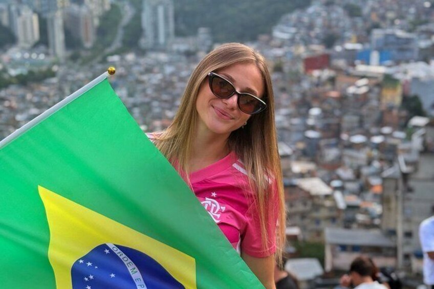 Discover Rocinha with a Multilingual Local Guide 5