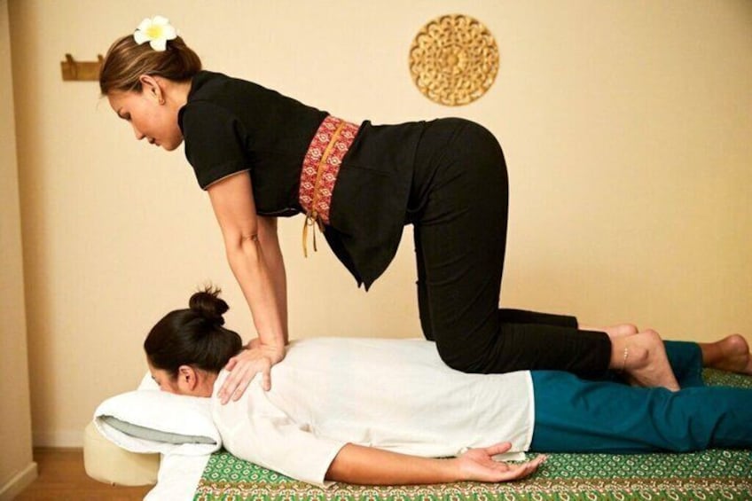 Traditional Thai Full Body Massage Therapy 3