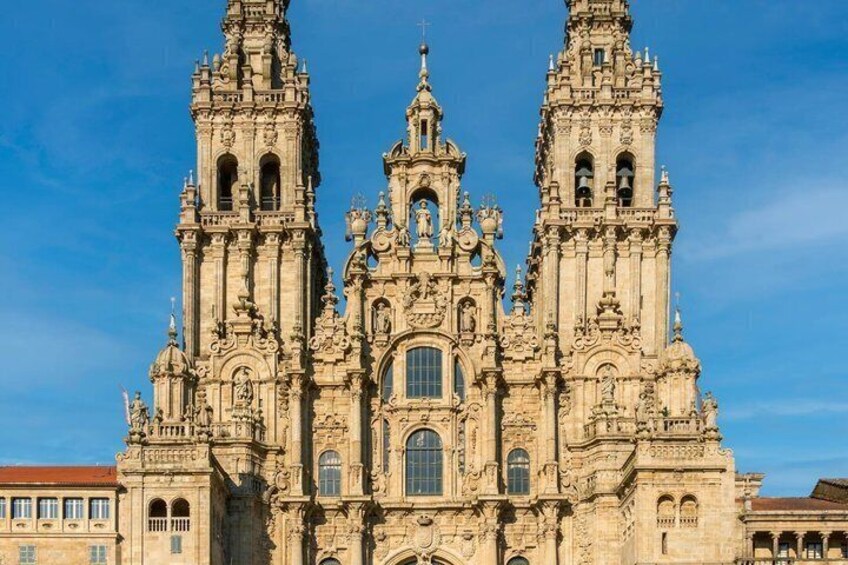 Self Guided Walking Tour to Santiago de Compostela with Quiz 2