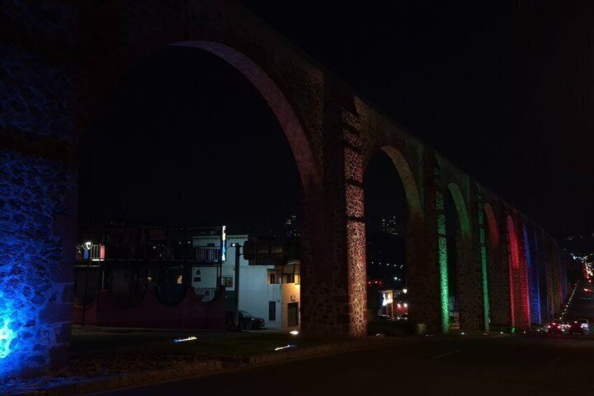 Historical Tour in Querétaro Hidden Author Experience 2