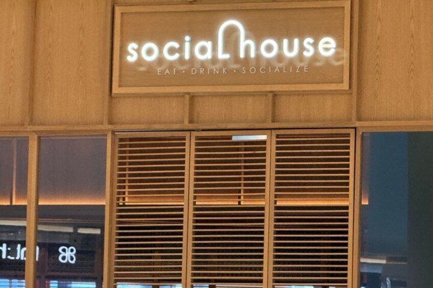 Burj Khalifa 124/125 Entry with Dubai Mall Walk, Coffee & Snacks 2