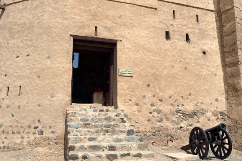Fujairah East Coast Tour from Dubai with Mosque, Fort and Beach 3