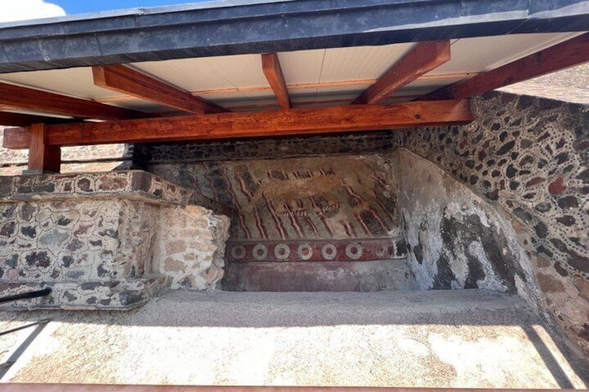 Small group to Teotihuacan Pyramids with Local guide 3