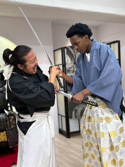 Tokyo: Samurai Swordsmanship Private Lesson with Certificate 1