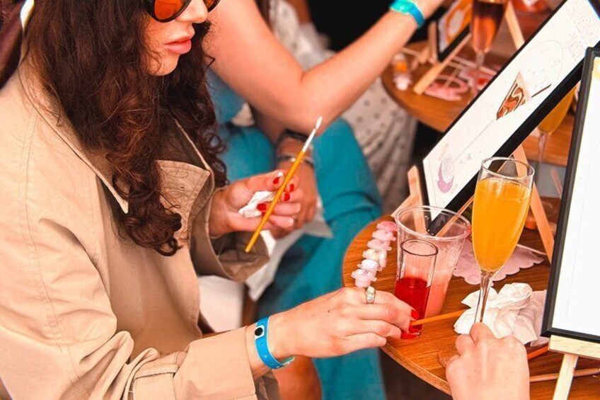 Paint and Sip Experience in Cala d'Ors Bar 1