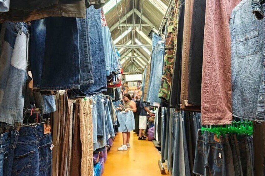 Bangkok Vintage Clothing Hunting in Chatuchak Market with Pro 3