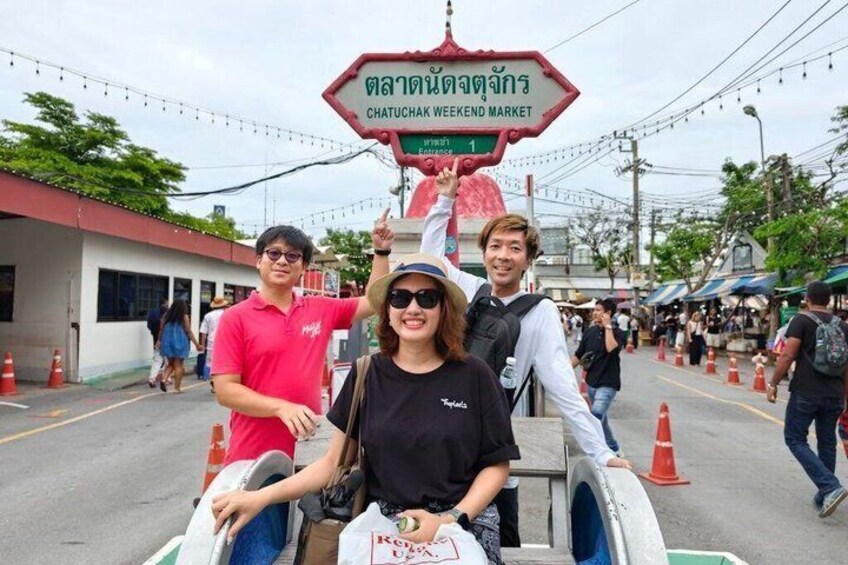 Bangkok Vintage Clothing Hunting in Chatuchak Market with Pro 5