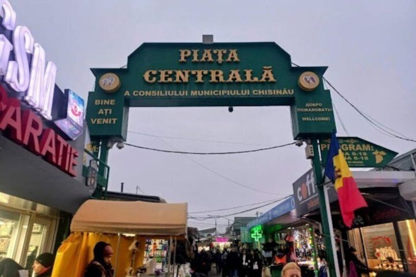 Chisinau History Walk and Central Market Food Tour 1