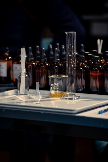 Picture 3 for Activity Berlin: Perfume Workshop to Create Your Own Scent 2