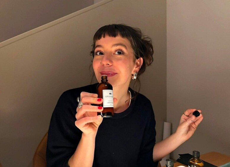 Berlin: Perfume Workshop to Create Your Own Scent 1