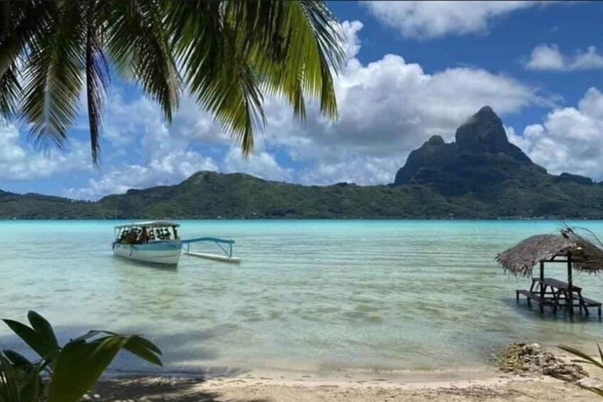 Picture 7 for Activity Bora Bora: Full-Day Lagoon Tour with Snorkeling & BBQ Motu 3
