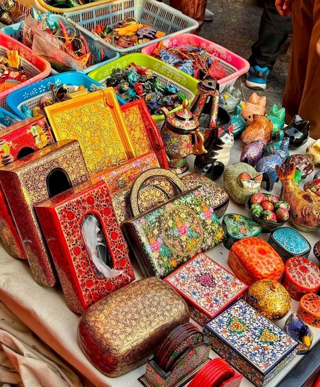 Picture 7 for Activity Old & New Delhi : All Inclusive Guided City Tour with Bazaar 3