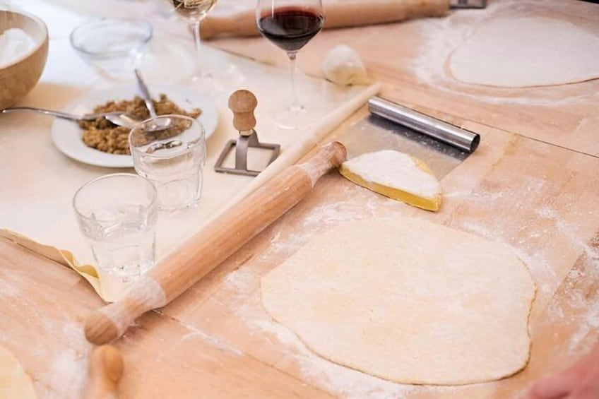 Florence Pasta and Wine Workshop near Ponte Vecchio 3
