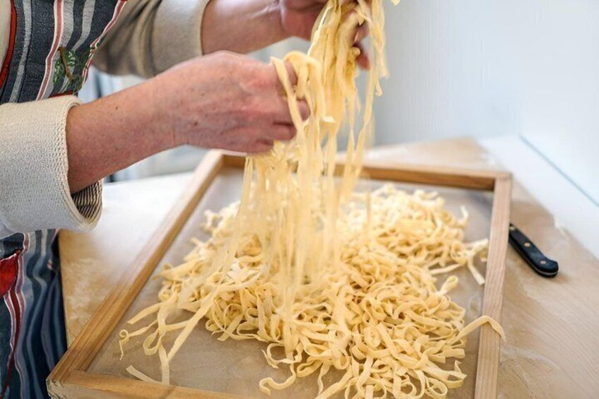 Florence Pasta and Wine Workshop near Ponte Vecchio 2