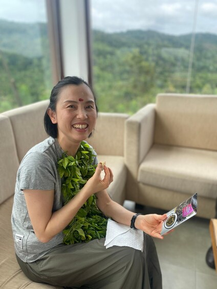 Picture 1 for Activity Deniyaya: Memorial Tea Plantation Tour & Tasting 3