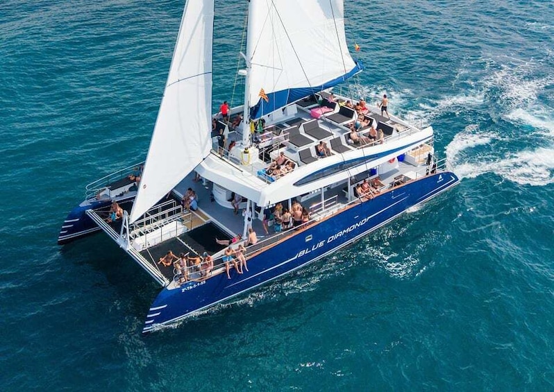 Cambrils: 3H Premium Catamaran with optional Balinese Beds 1