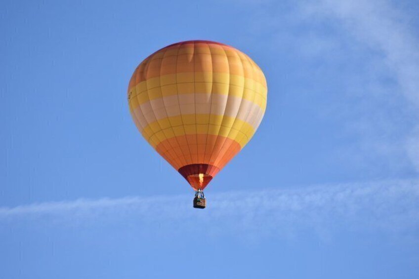Barcelona Hot Air Balloon Flight with Cava and Lunch 1