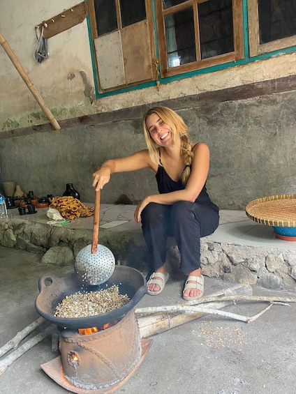 Lombok: Sasak Culture Tour with Pottery, Weaving & Coffee 1