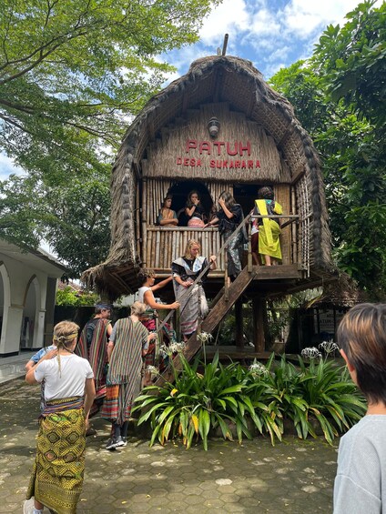 Picture 8 for Activity Lombok: Sasak Culture Tour with Pottery, Weaving & Coffee 2