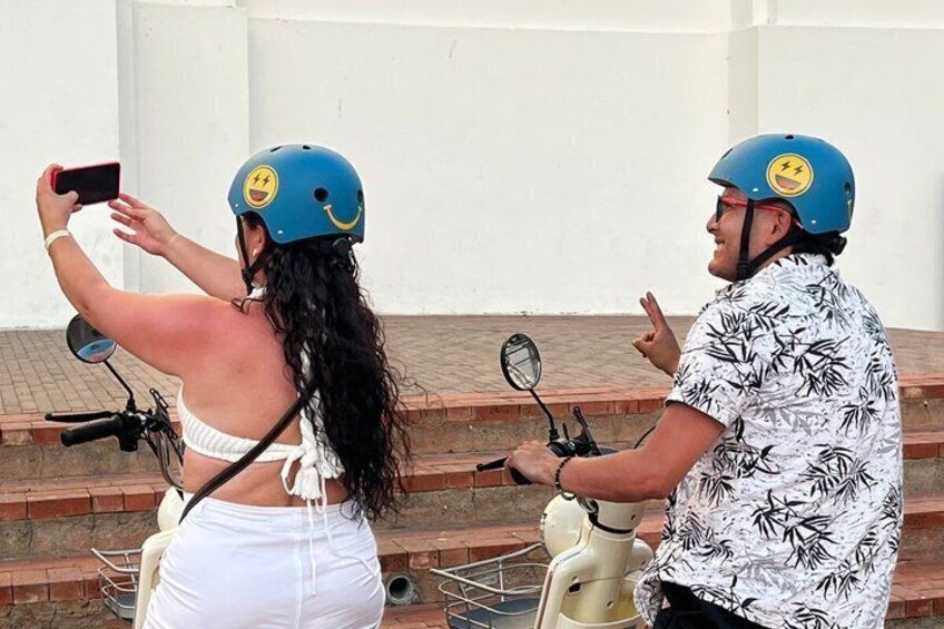 Cultural and Tasting Electric Motorcycle City Tour in Santa Marta 5