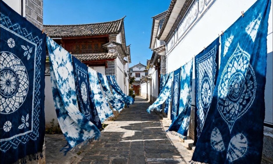 From Kunming: Dali 2-Day Cultural & Tie-Dye Private Tour 1