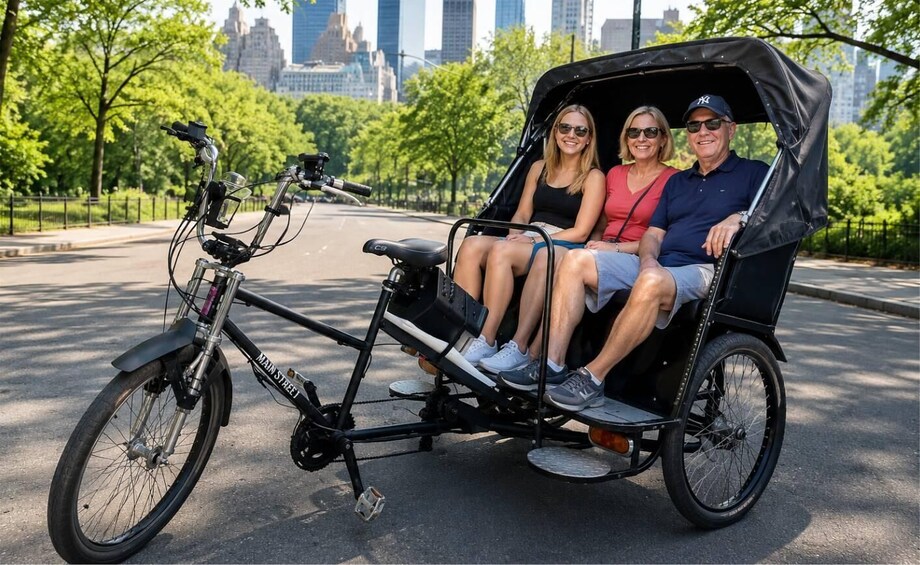 Picture 2 for Activity New York City: Home Alone 2 Central Park & Plaza Hotel Tour 4