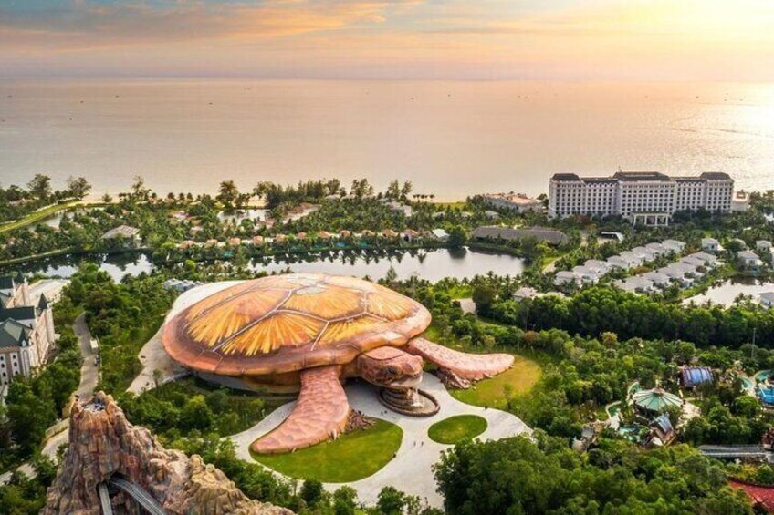 Vinpearl Safari is Vietnam's first semi-wild animal care and conservation park, located in Phu Quoc 1